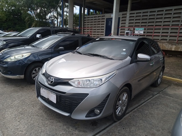 LOTE 069 TOYOTA YARIS HATCH 1.3 XL